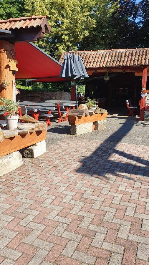 Landhotel Brauner Hirsch Kammerforst ภายนอก รูปภาพ