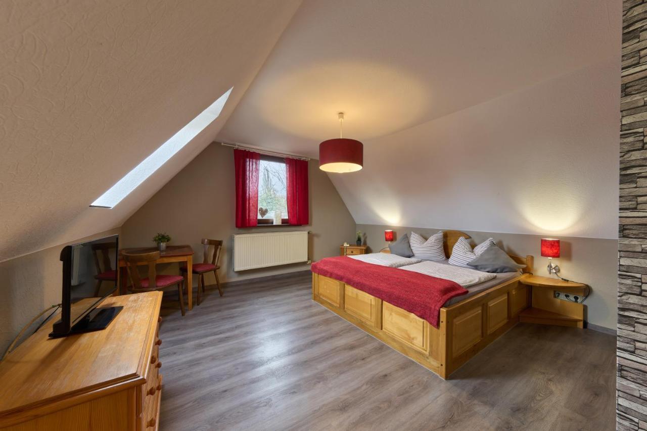 Landhotel Brauner Hirsch Kammerforst ภายนอก รูปภาพ