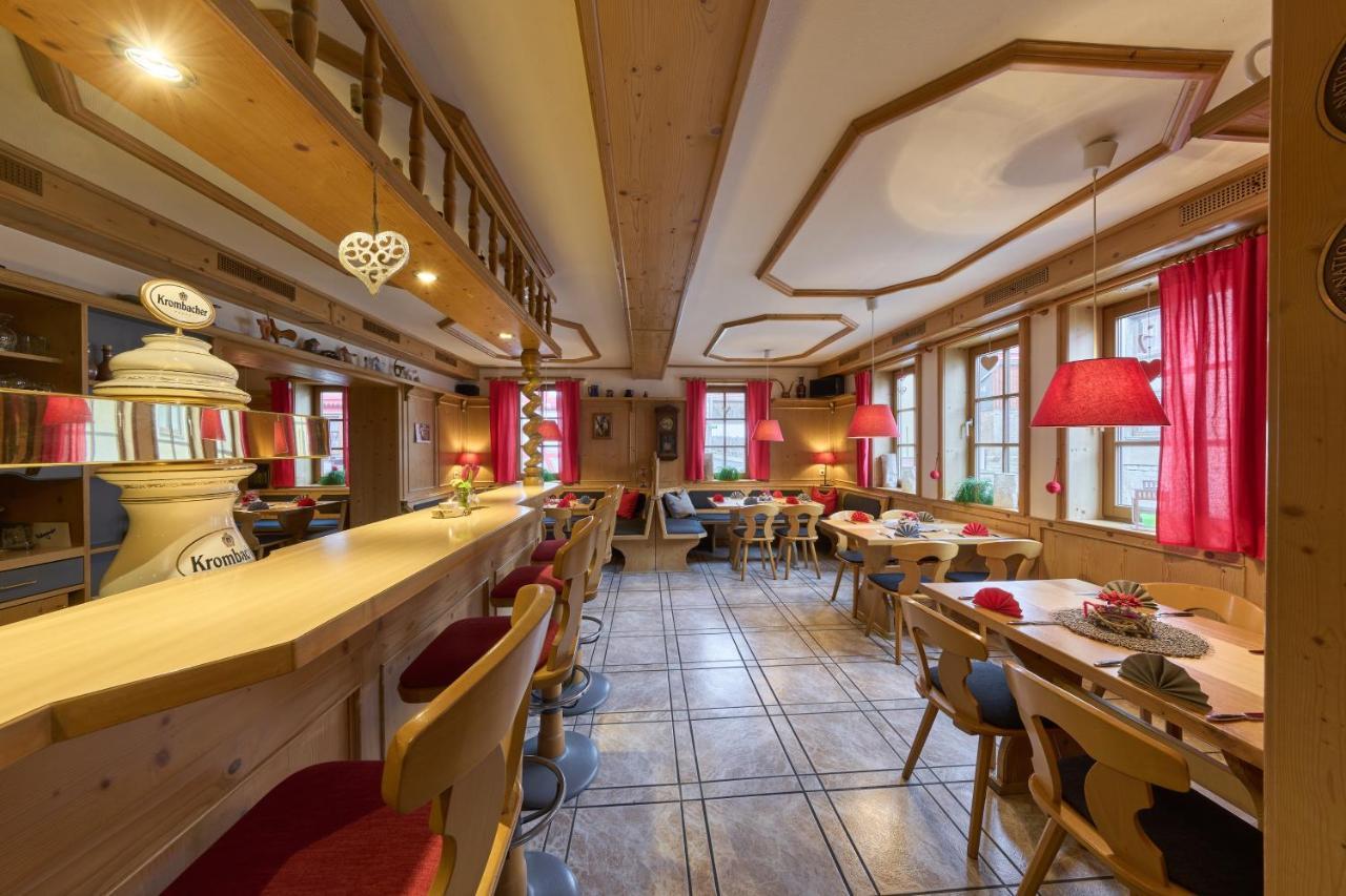 Landhotel Brauner Hirsch Kammerforst ภายนอก รูปภาพ