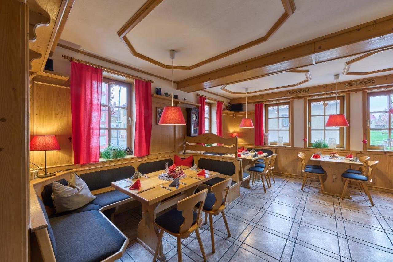 Landhotel Brauner Hirsch Kammerforst ภายนอก รูปภาพ