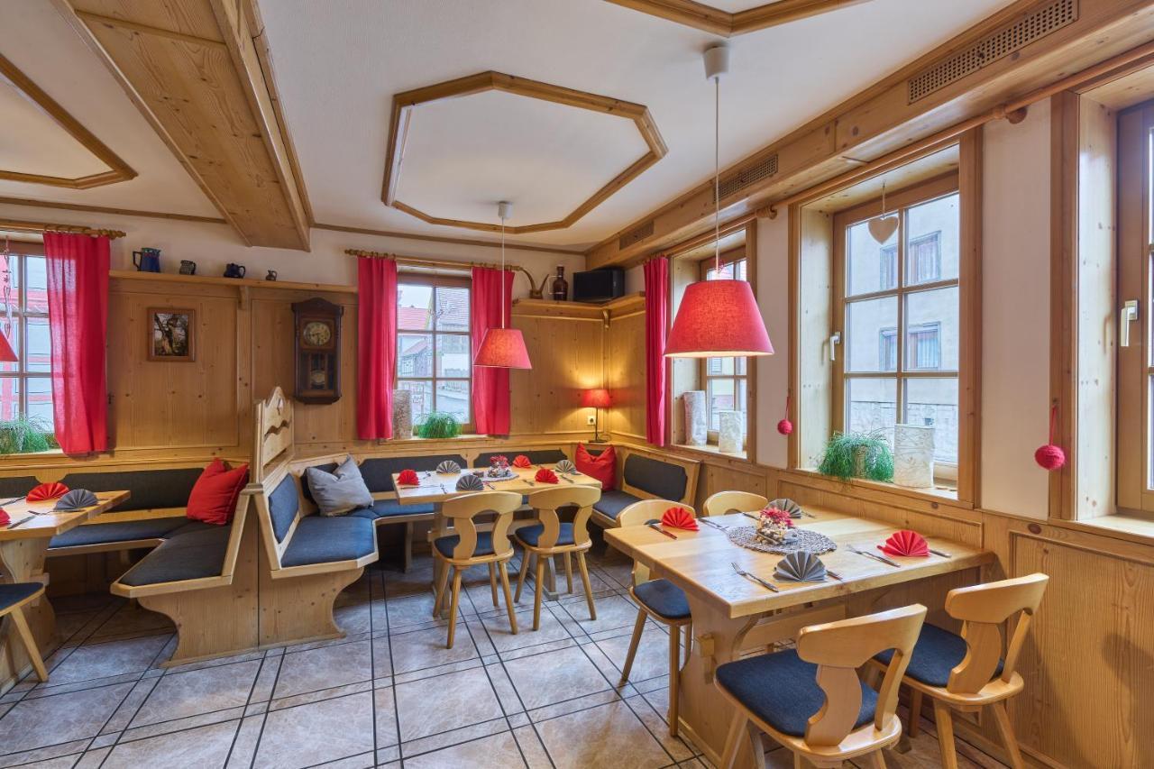 Landhotel Brauner Hirsch Kammerforst ภายนอก รูปภาพ